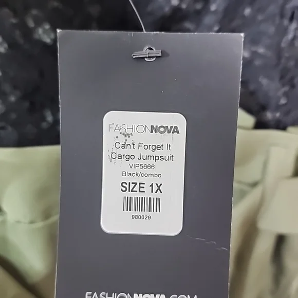 FASHION Nova Lace cargo Jumpsuit. Size 1x - Picture 7 of 8